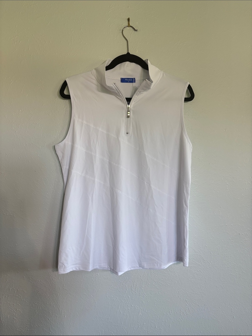 White Sleeveless Zip Polo Tank Top by Moydan